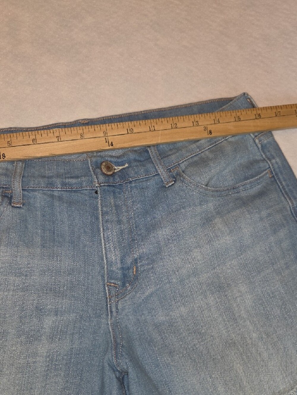 Old Navy Sweetheart Light Blue Rolled Hem Denim Shorts - Picture 4 of 8